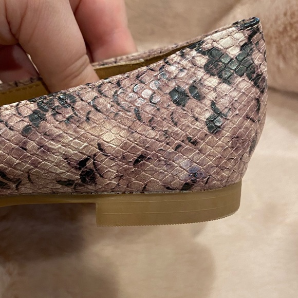 Steve Madden Snakeskin Flats - Picture 4 of 8